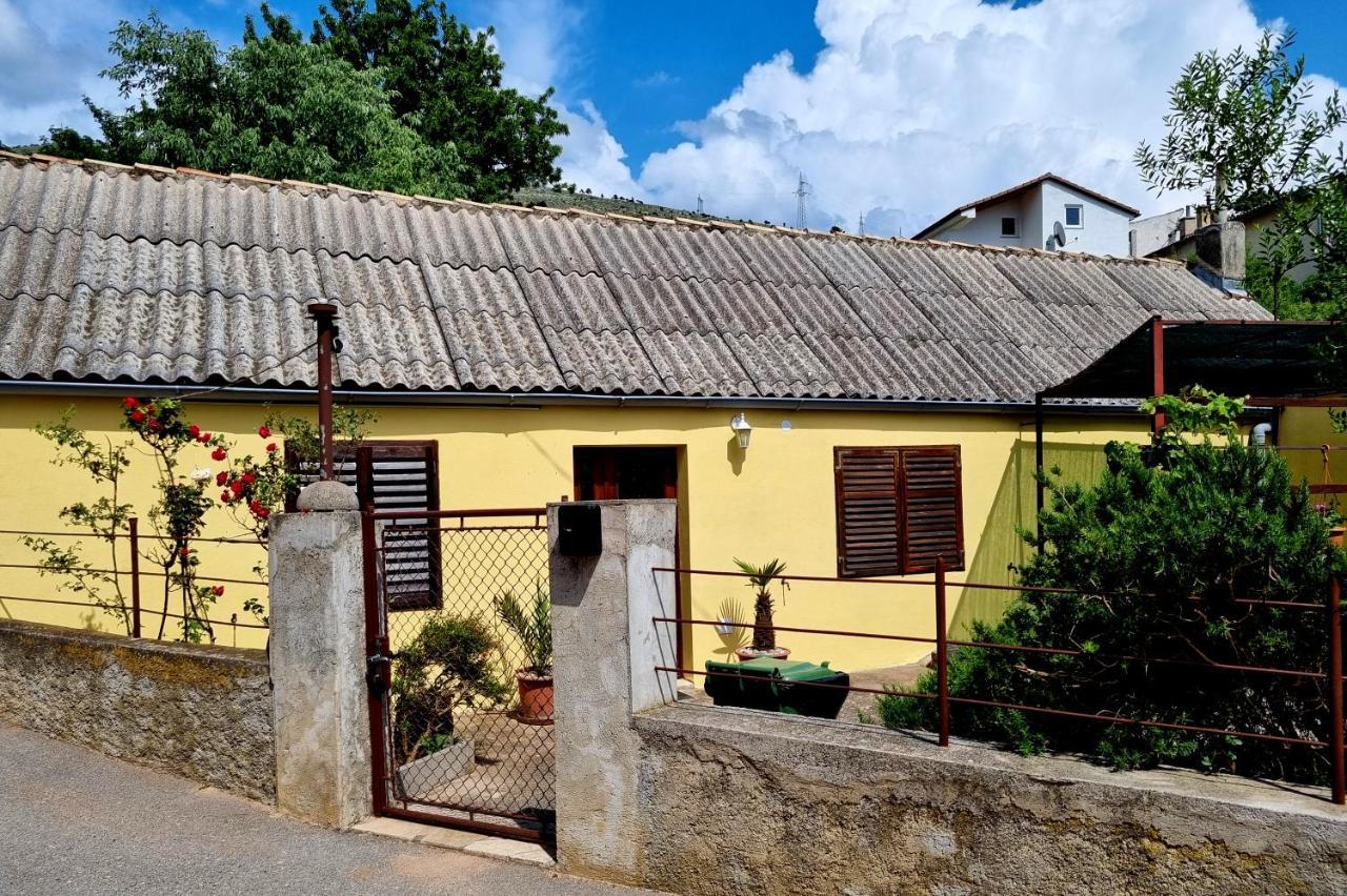 House Lopica * Senj (Lika-Senj)