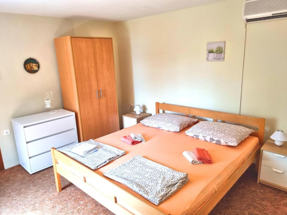 House Lopica Holiday home