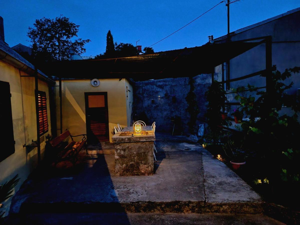 House Lopica * Senj (Lika-Senj)